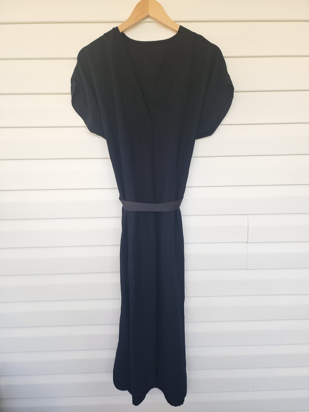 Classic Black V‑Neck Midi Dress with Waist Tie